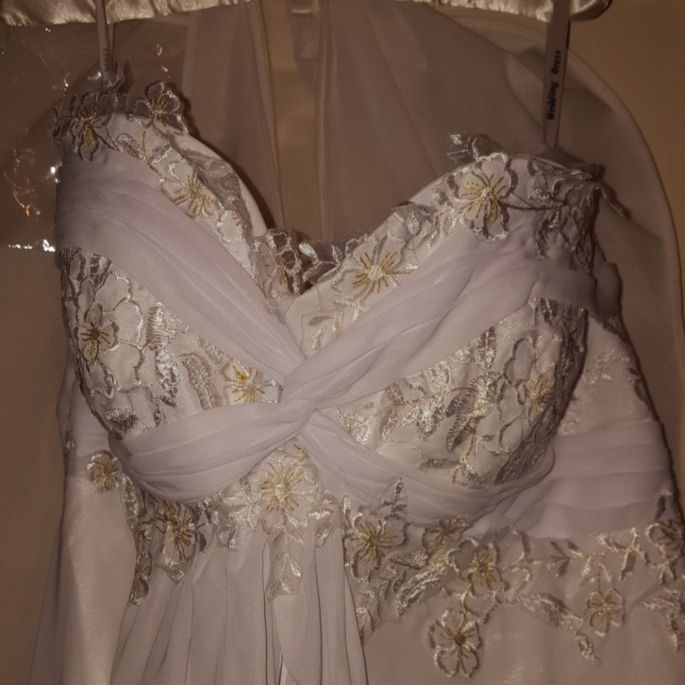 Strapless Wedding Dress NWOT - Picture 2 of 12